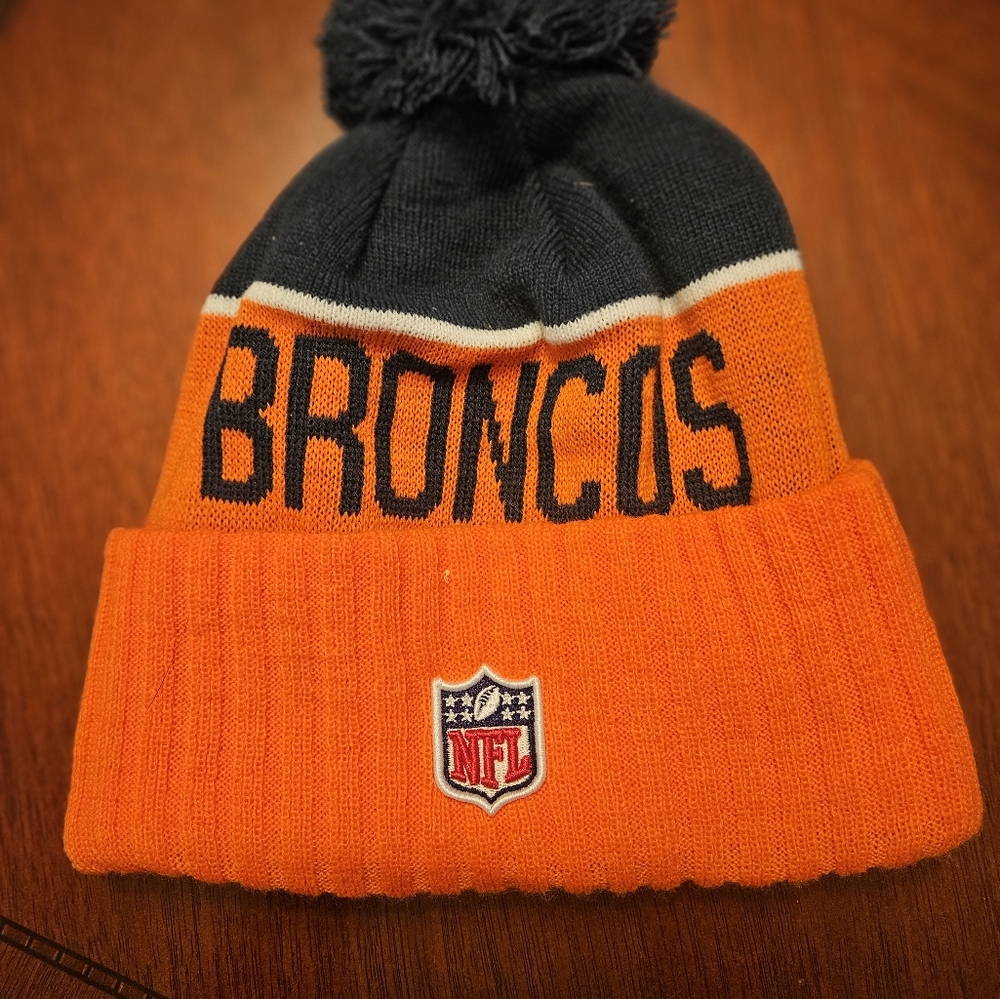 Winter hat - Picture 2 of 3